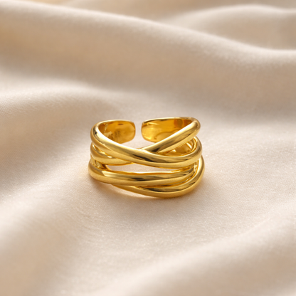 Ayah Intertwine Ring